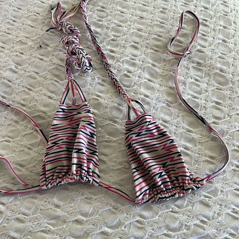 Tori Praver Swimsuit Top Size Small  In used condition